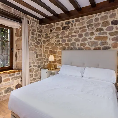 La Casona De *